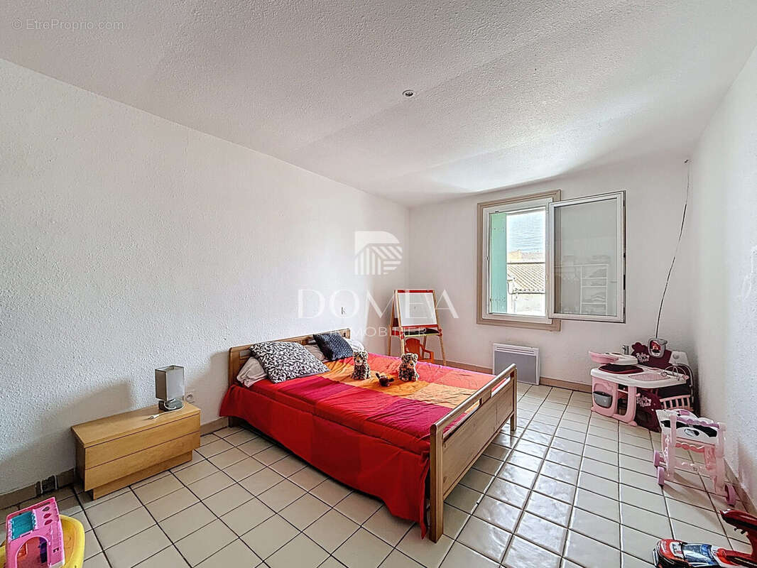 Appartement à COURNONTERRAL