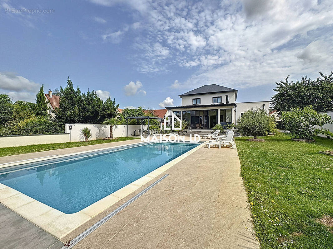 Maison à BARON-SUR-ODON