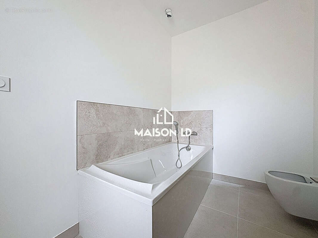 Maison à BRETTEVILLE-SUR-LAIZE