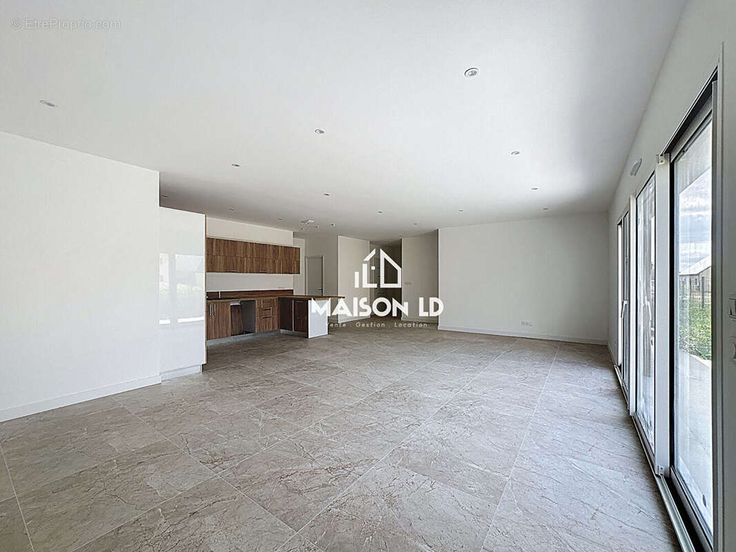 Maison à BRETTEVILLE-SUR-LAIZE