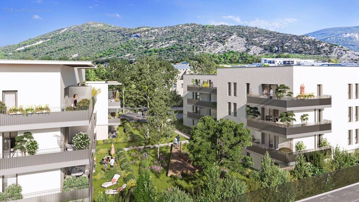 Appartement à CHALLES-LES-EAUX