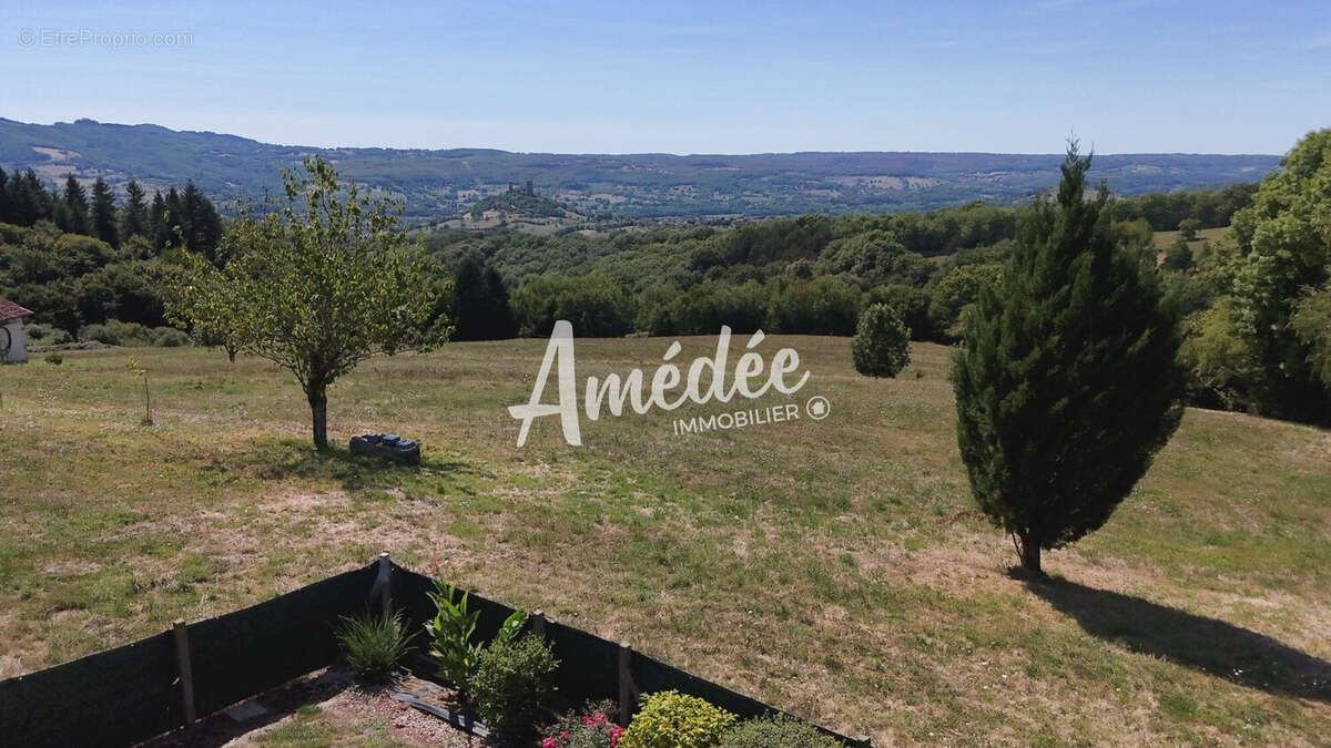 Maison à SAINT-CERE