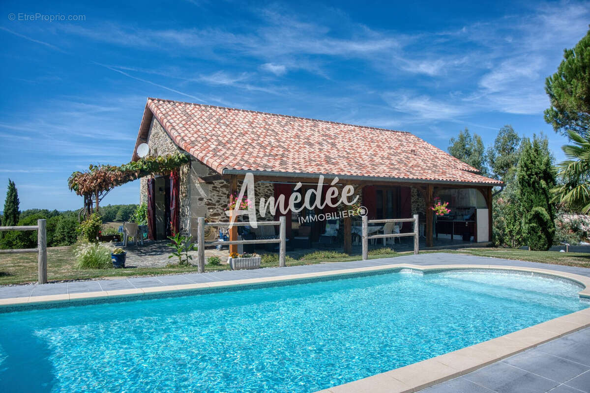 Maison à SAINT-CERE