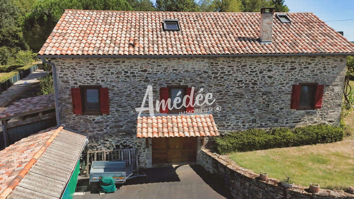 Maison à SAINT-CERE