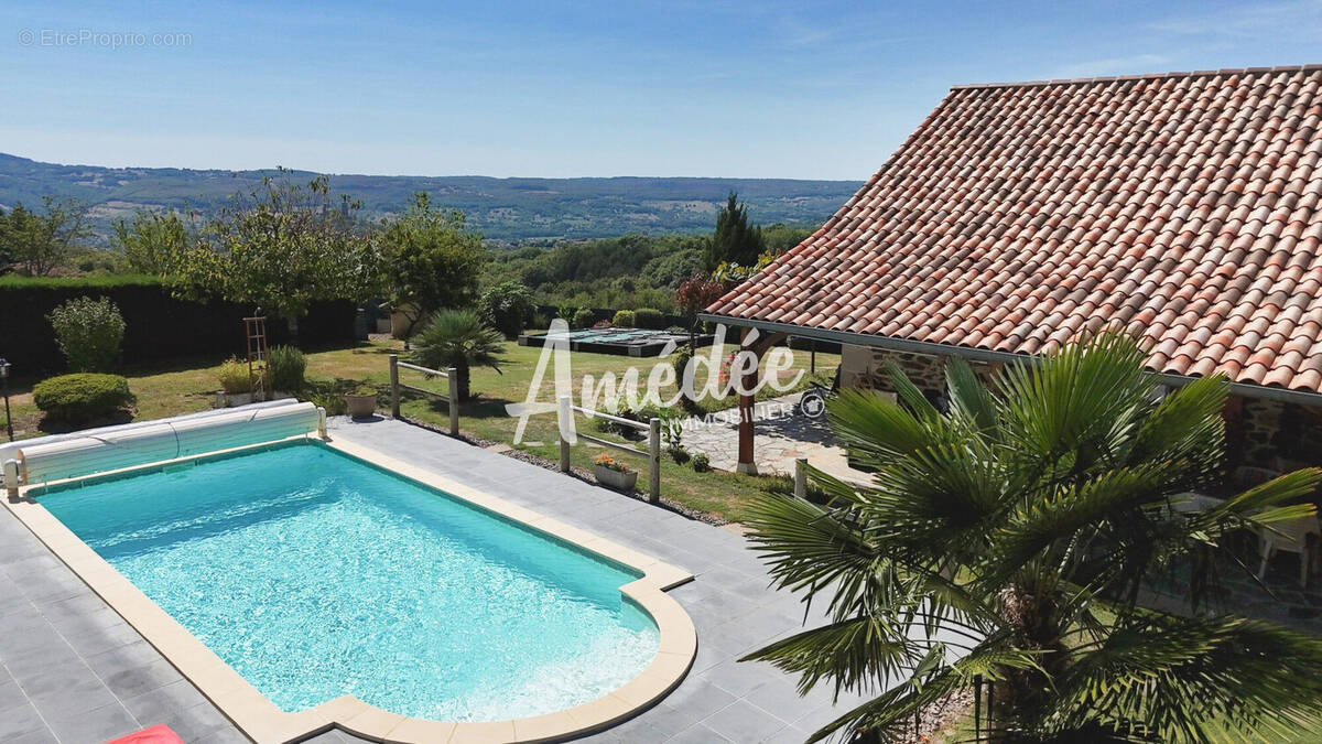 Maison à SAINT-CERE