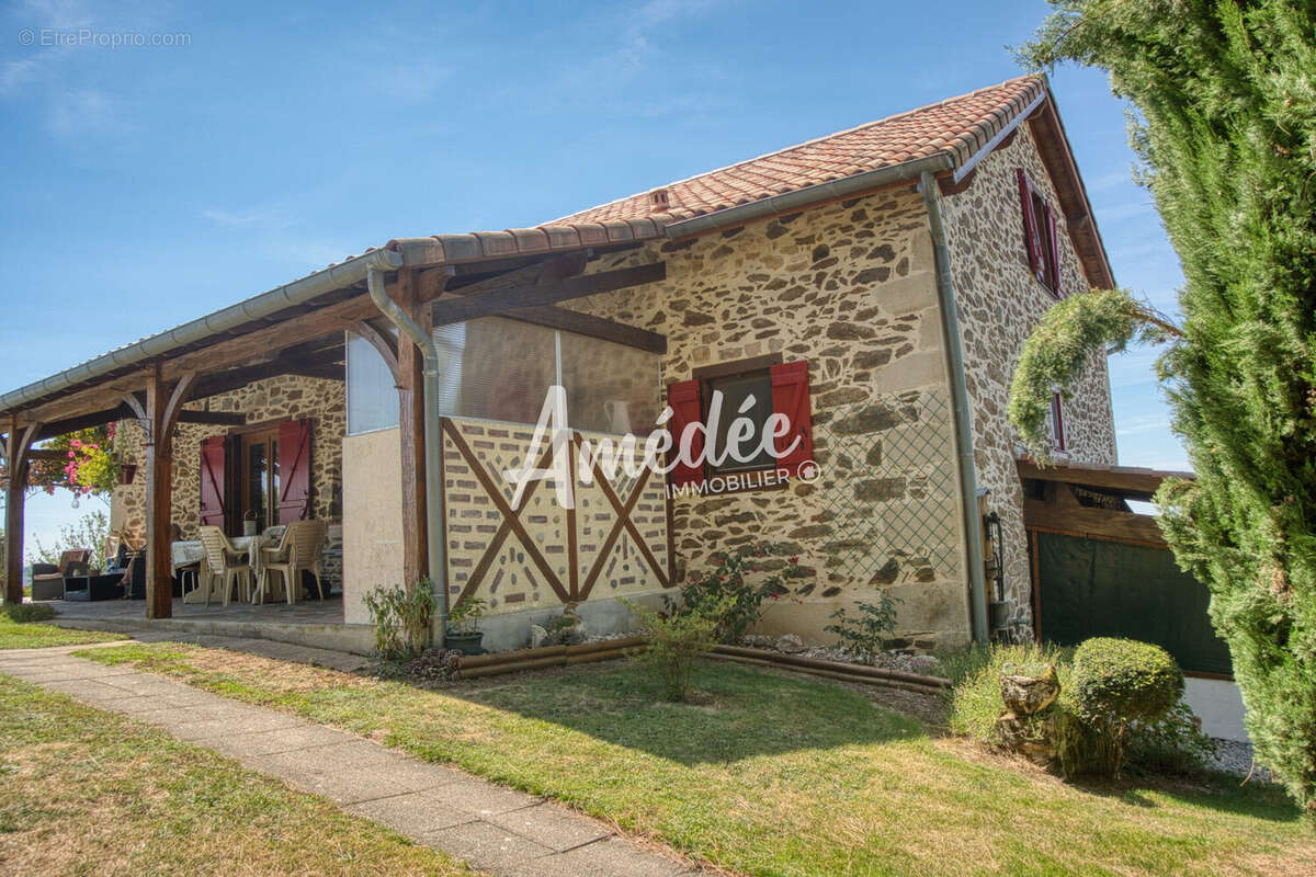 Maison à SAINT-CERE