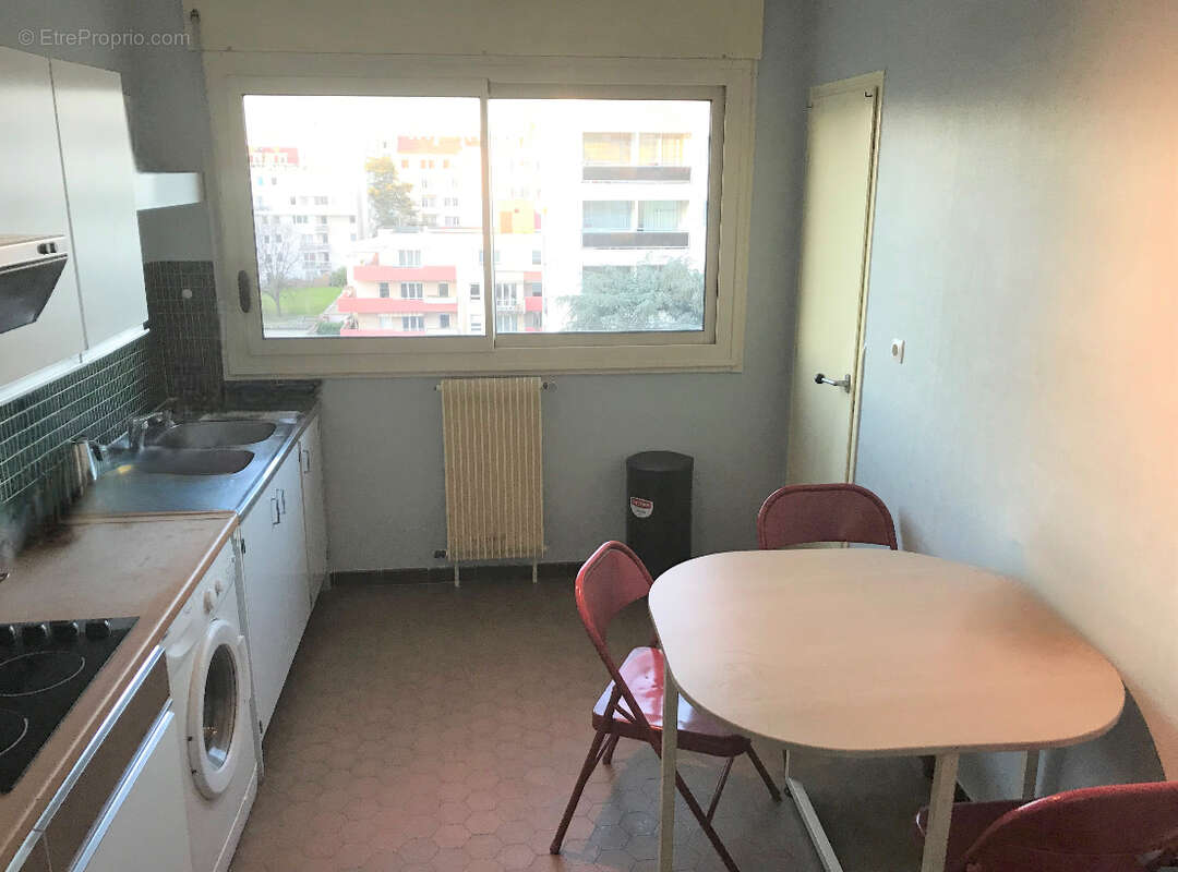 Appartement à LYON-8E