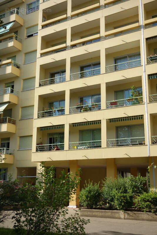 Appartement à LYON-8E