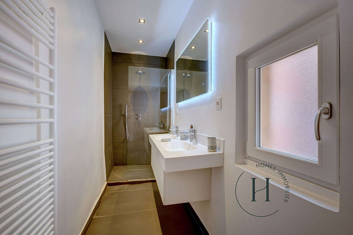 Appartement à LYON-1E