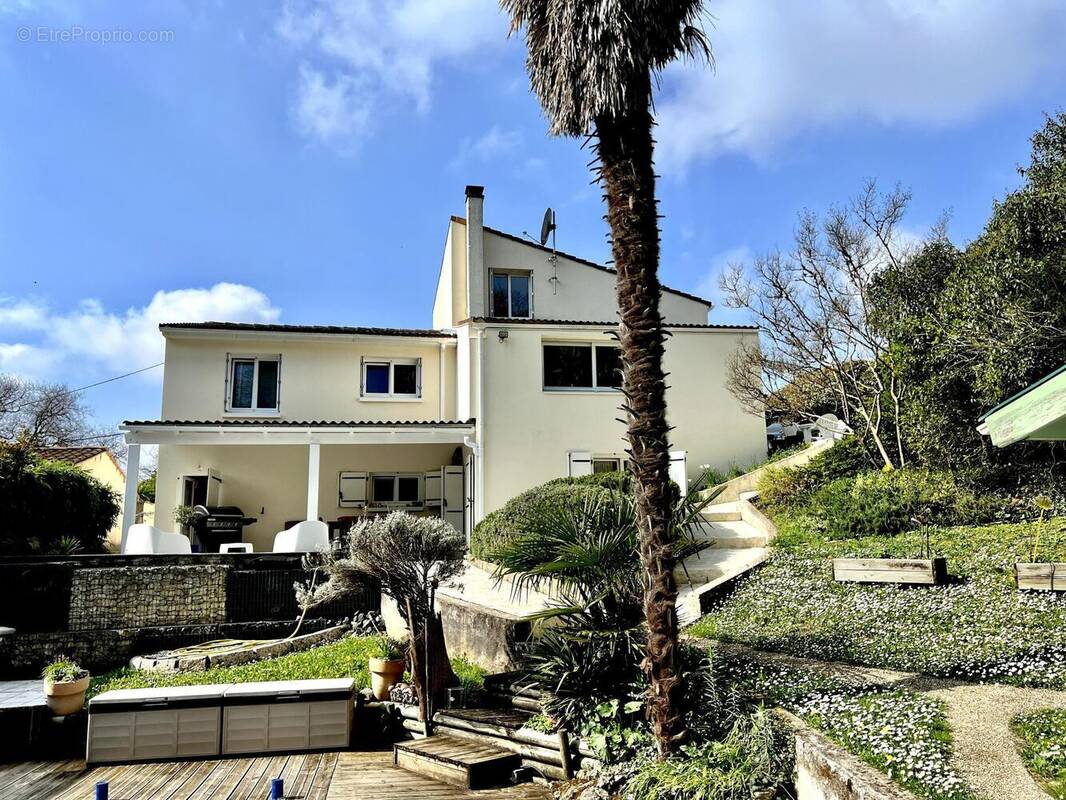 Photo 1 - Maison à FONTCOUVERTE