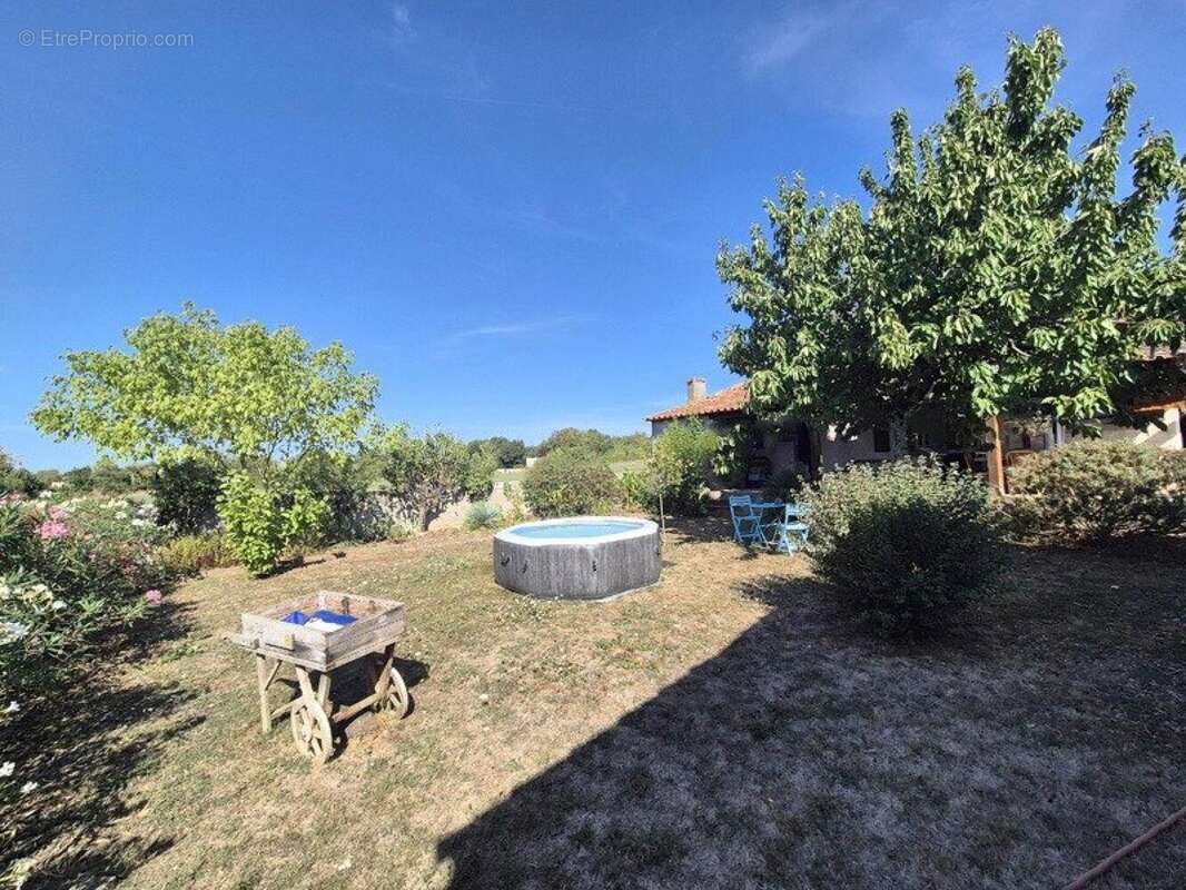 Photo 2 - Maison à SAINT-BENOIST-SUR-MER