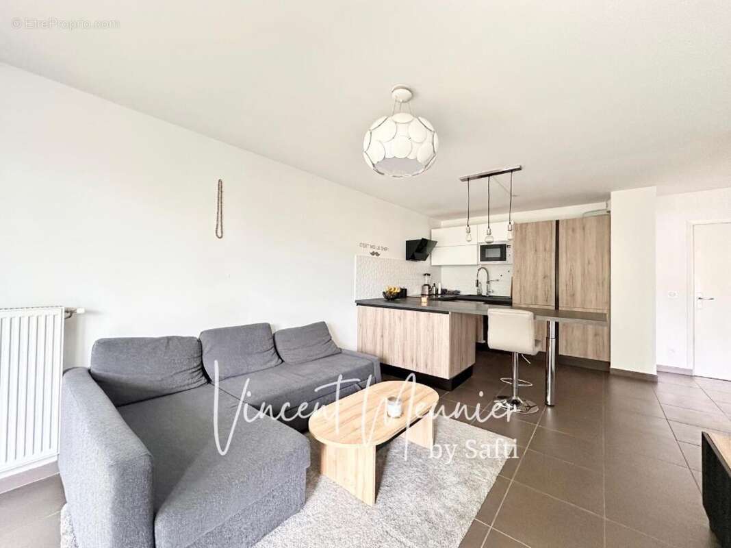 Photo 3 - Appartement à RILLIEUX-LA-PAPE