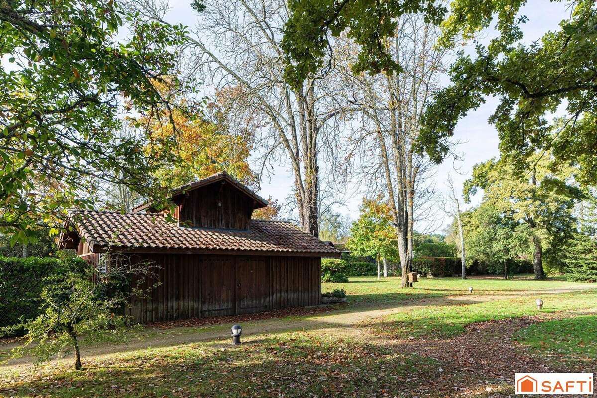 Photo 5 - Commerce à SABRES