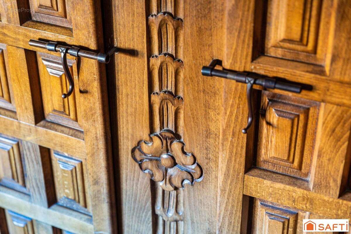 Photo 8 - Commerce à SABRES