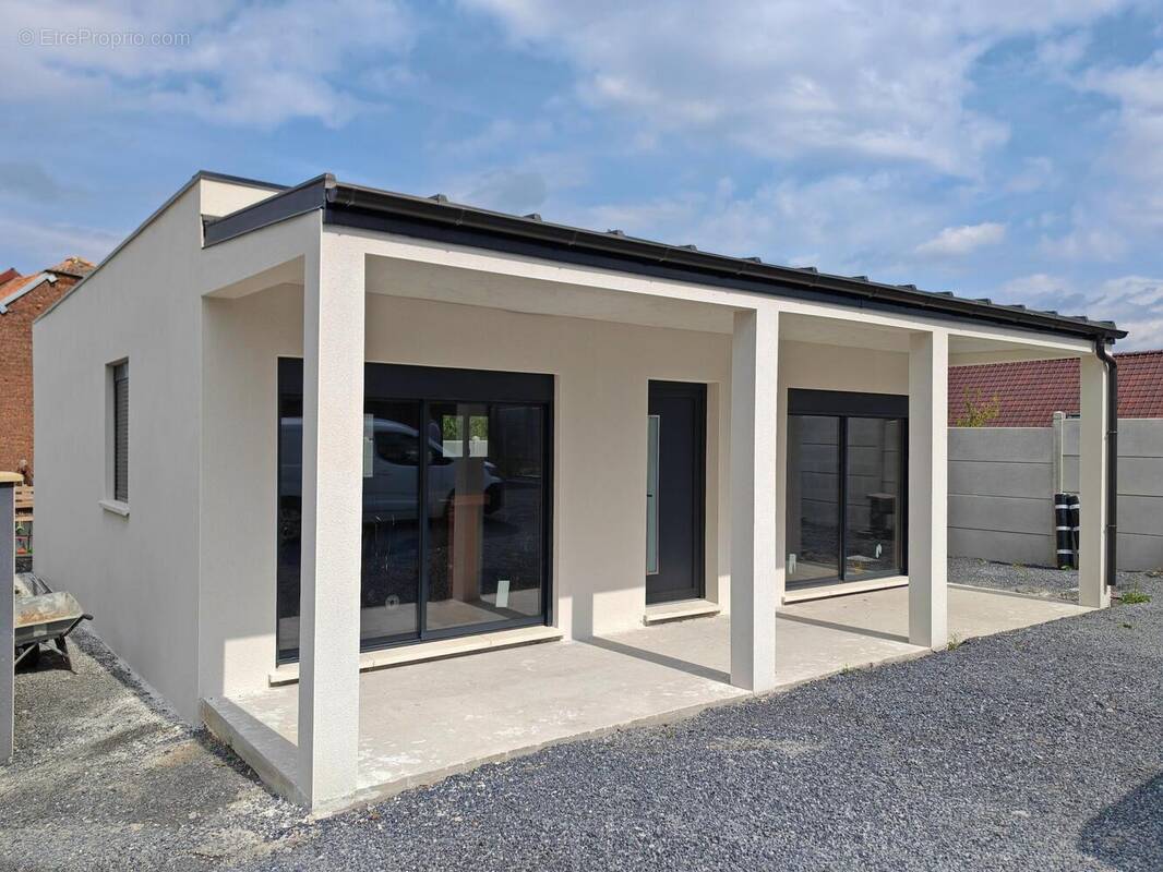 Photo 1 - Maison à POIX-DU-NORD