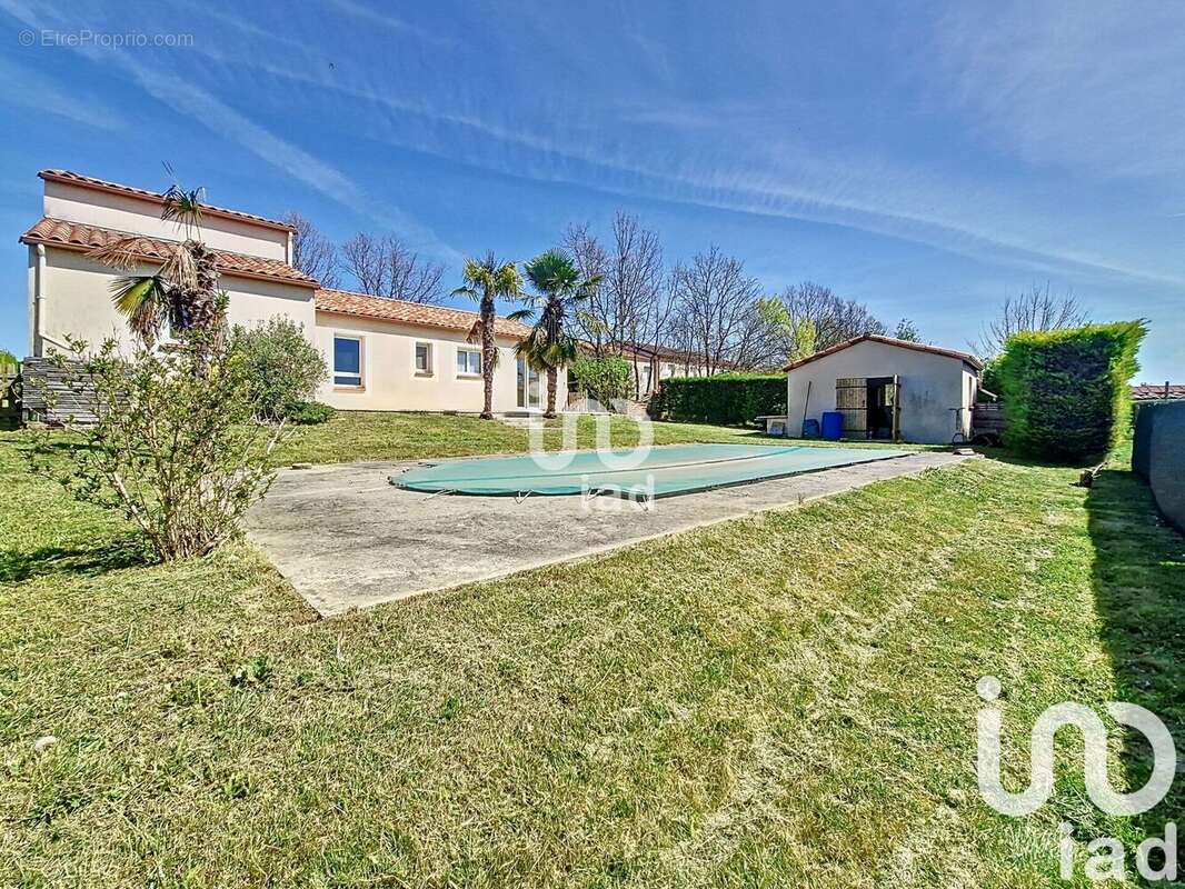 Photo 2 - Maison à LALBENQUE