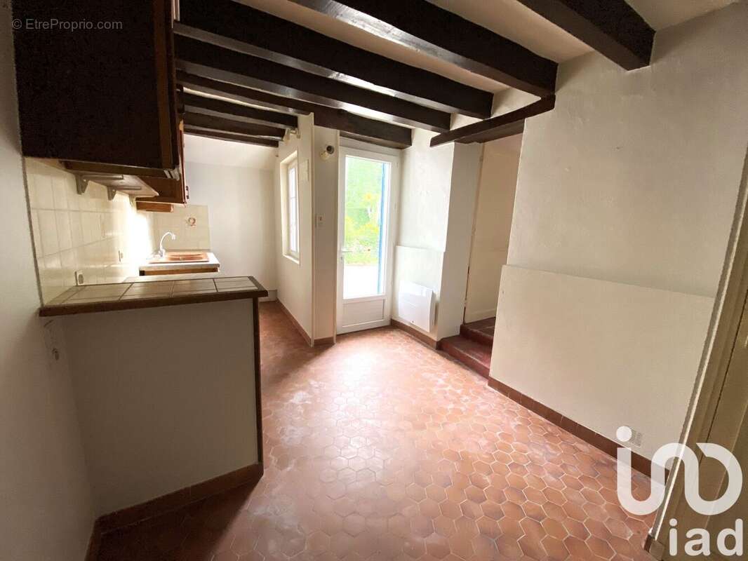 Photo 5 - Maison à VILLELOIN-COULANGE