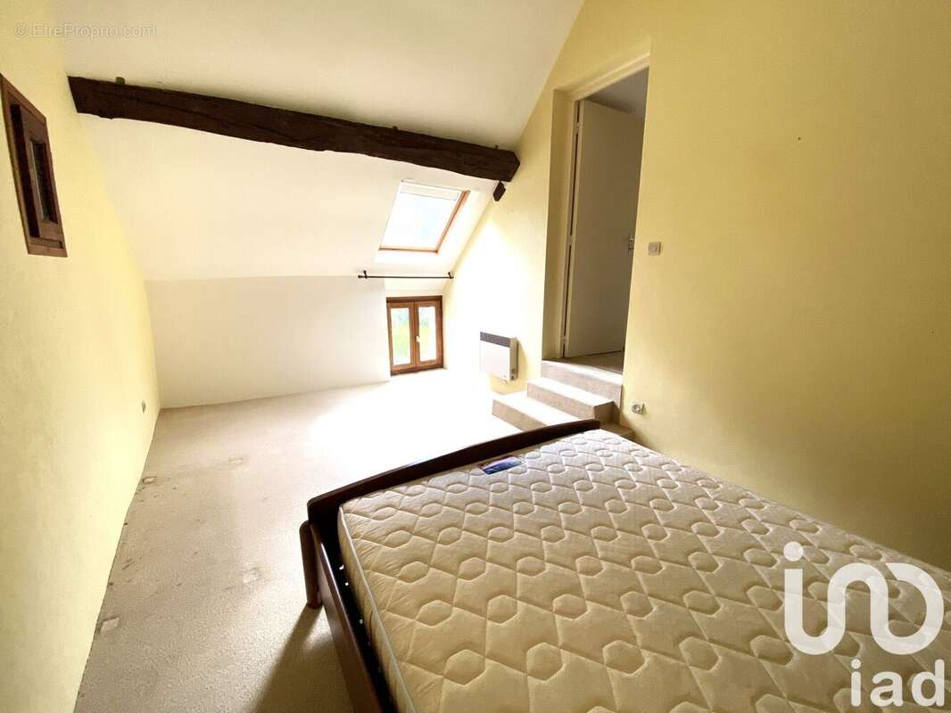 Photo 7 - Maison à VILLELOIN-COULANGE