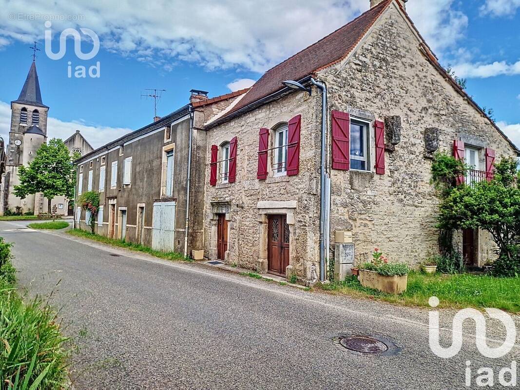 Photo 1 - Maison à VARAIRE