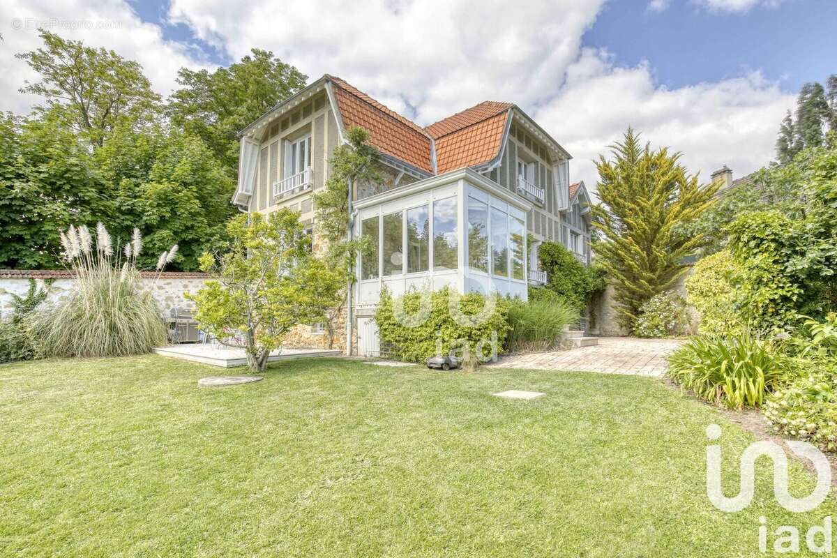 Photo 2 - Maison à CERGY