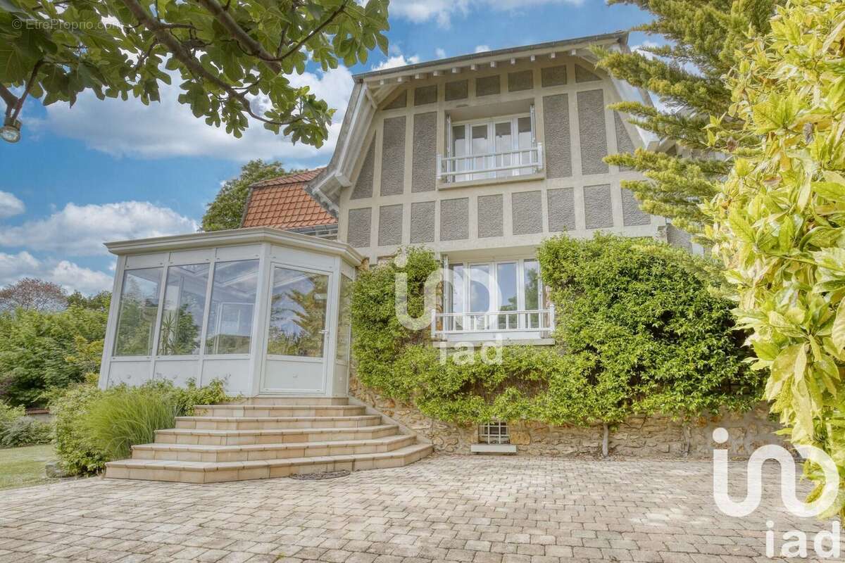 Photo 3 - Maison à CERGY