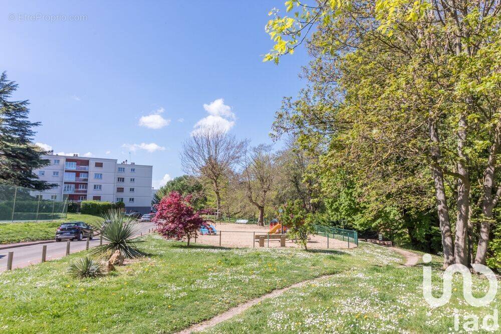 Photo 1 - Appartement à LE PORT-MARLY