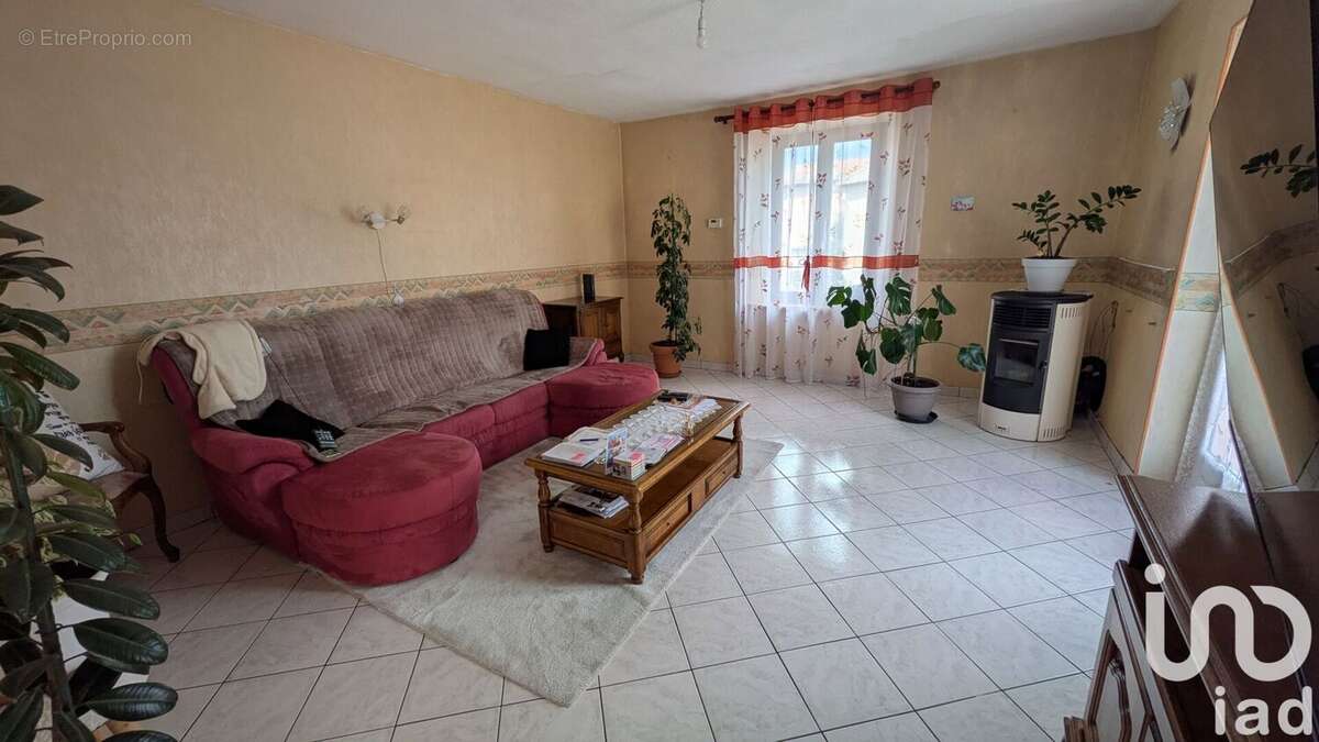 Photo 2 - Maison à SAINT-LOUP-SUR-SEMOUSE