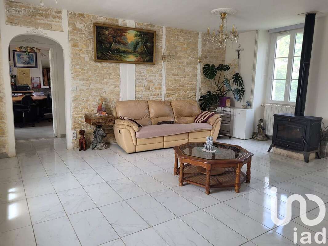 Photo 2 - Maison à ROMAGNE