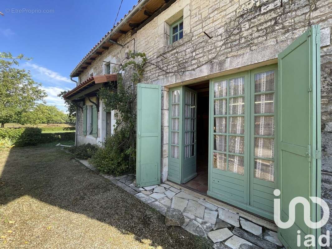 Photo 2 - Maison à LORIGNE