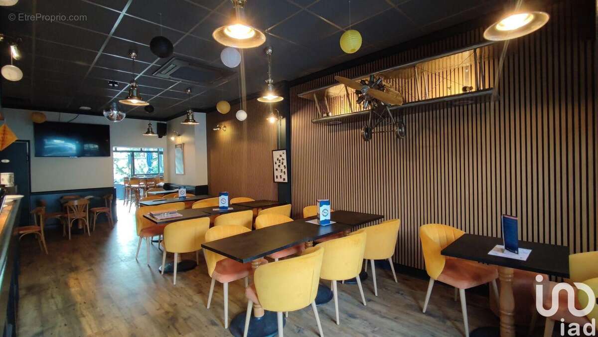 Photo 4 - Commerce à LISIEUX