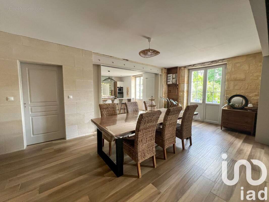 Photo 5 - Maison à LA LANDE-DE-FRONSAC