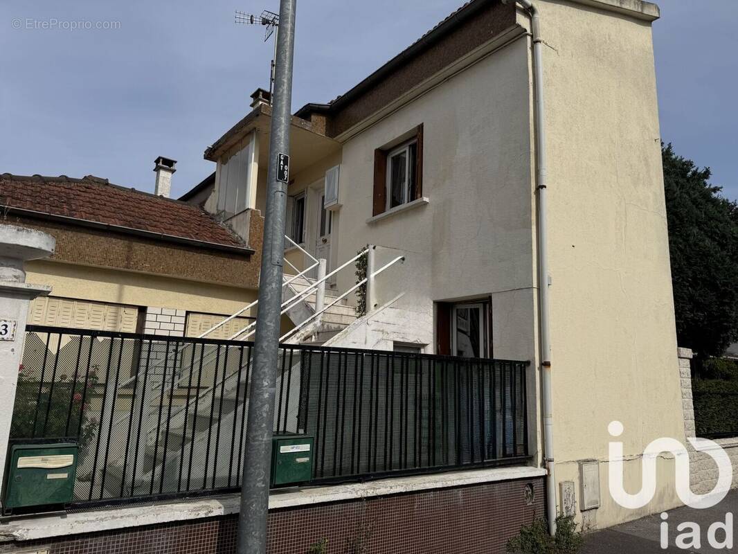 Photo 1 - Appartement à LE BLANC-MESNIL