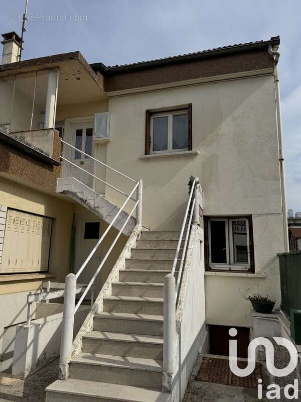 Photo 2 - Appartement à LE BLANC-MESNIL