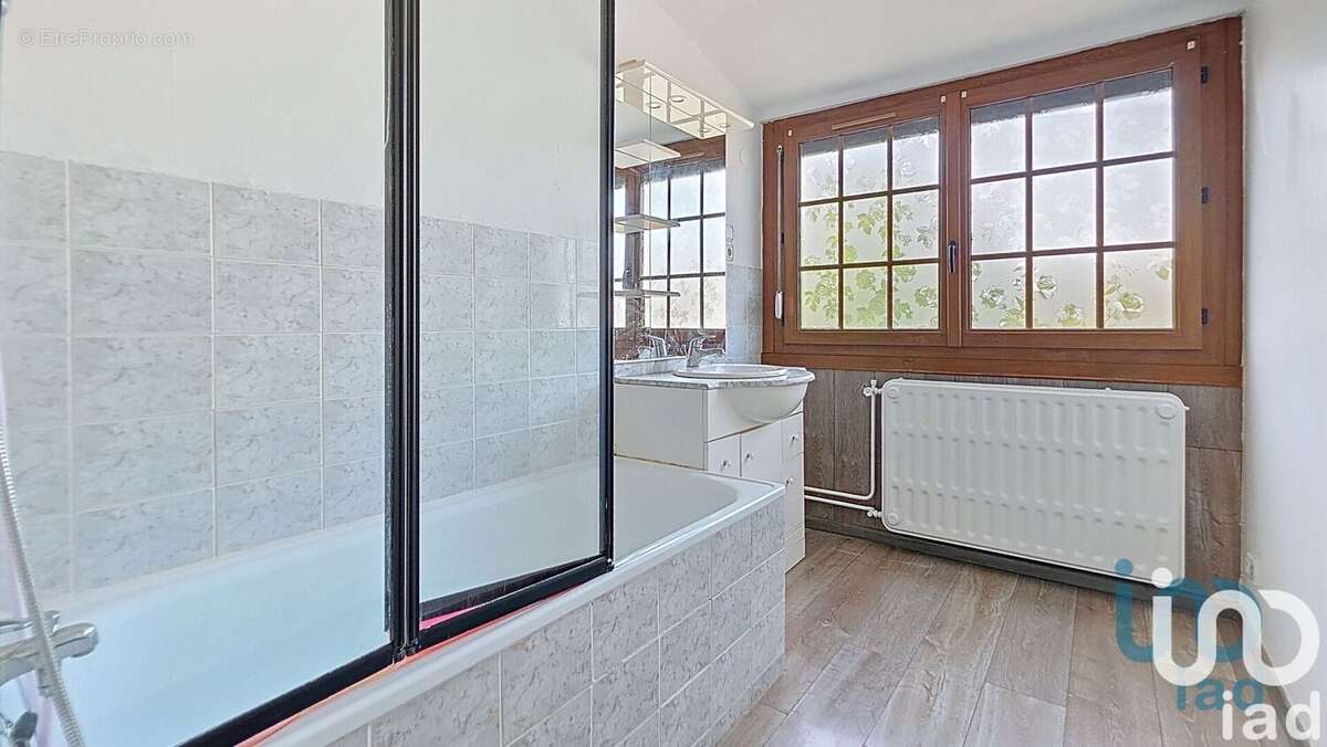 Photo 6 - Maison à ROMILLY-SUR-SEINE