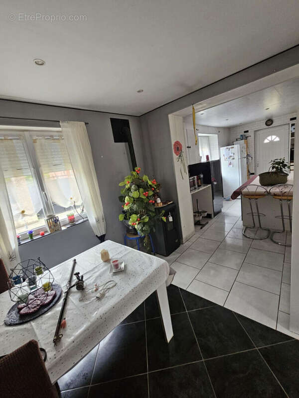 Maison à SERY-LES-MEZIERES