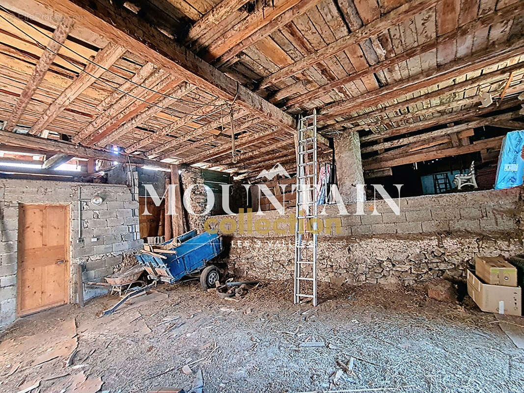 Maison à SAINT-JEAN-DE-BELLEVILLE