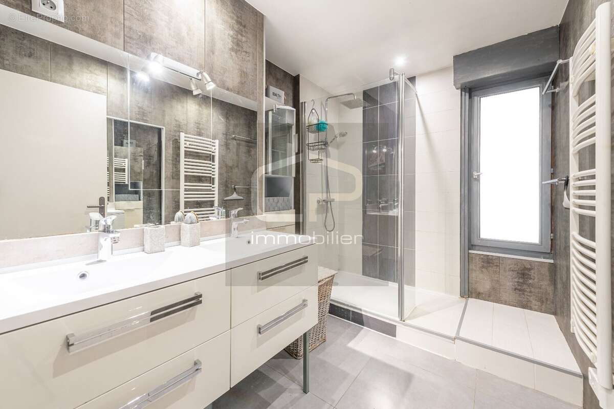 Appartement à MEYTHET