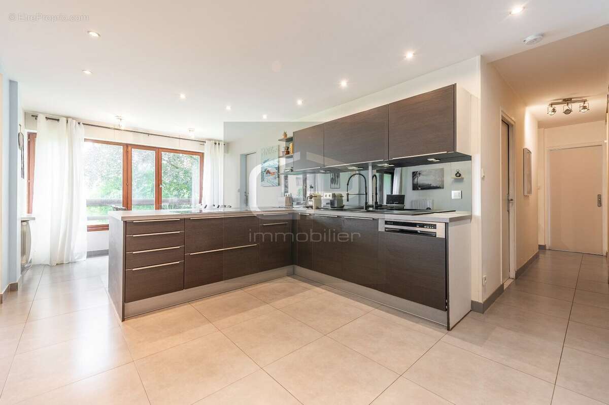 Appartement à MEYTHET