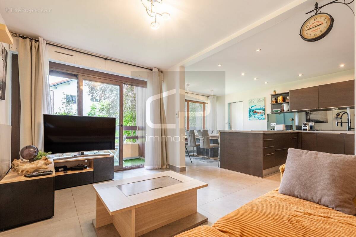 Appartement à MEYTHET