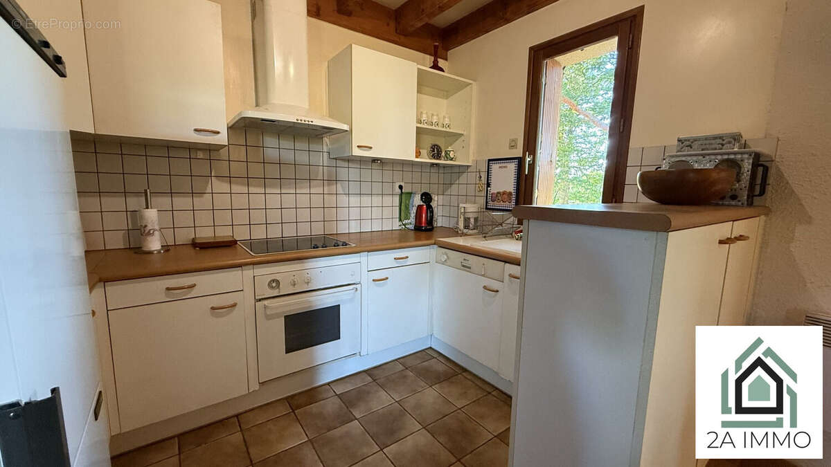 Maison à CONDAT-EN-COMBRAILLE