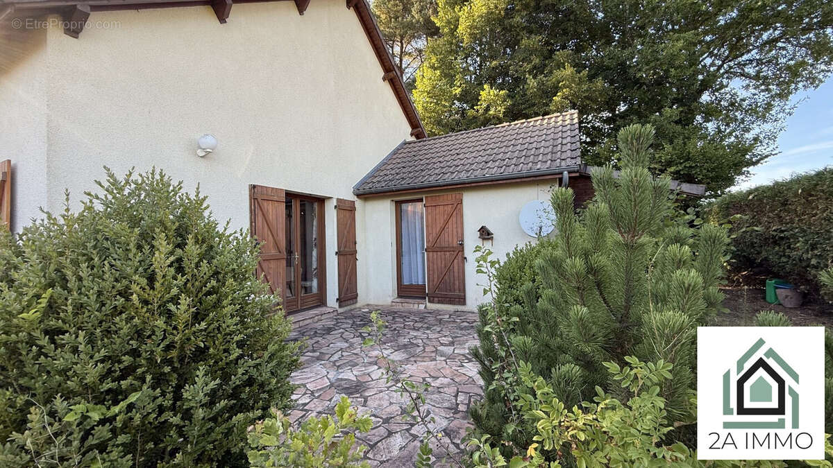 Maison à CONDAT-EN-COMBRAILLE