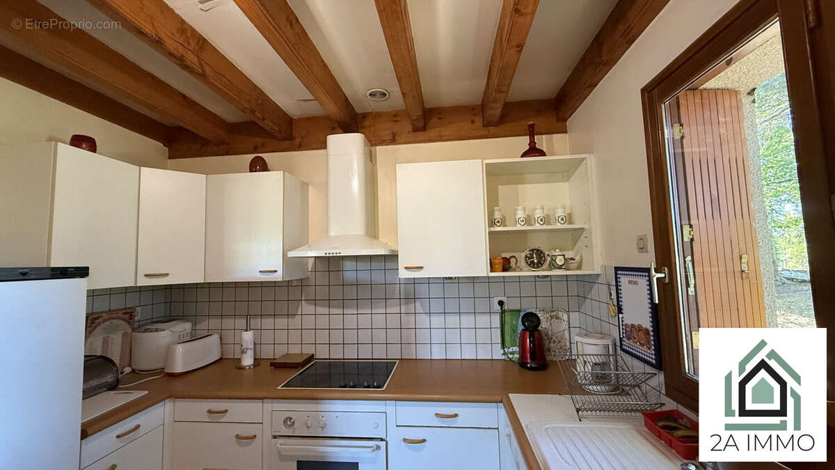 Maison à CONDAT-EN-COMBRAILLE