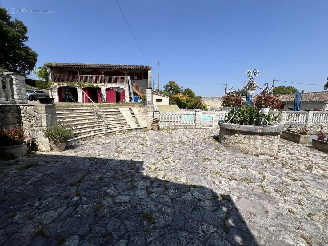 Maison à BOURG-DE-VISA