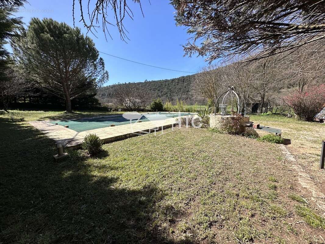 Maison à SAINT-PAUL-LE-JEUNE