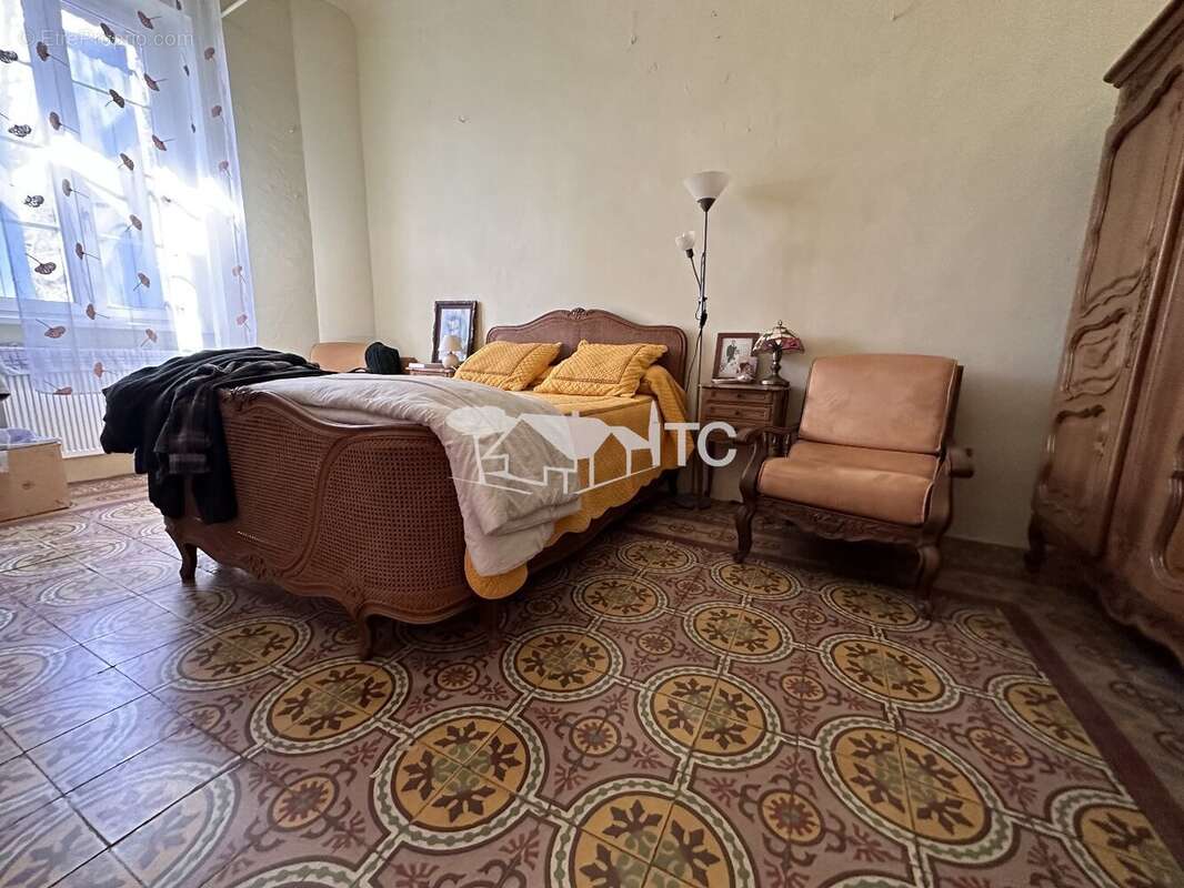 Maison à SAINT-PAUL-LE-JEUNE