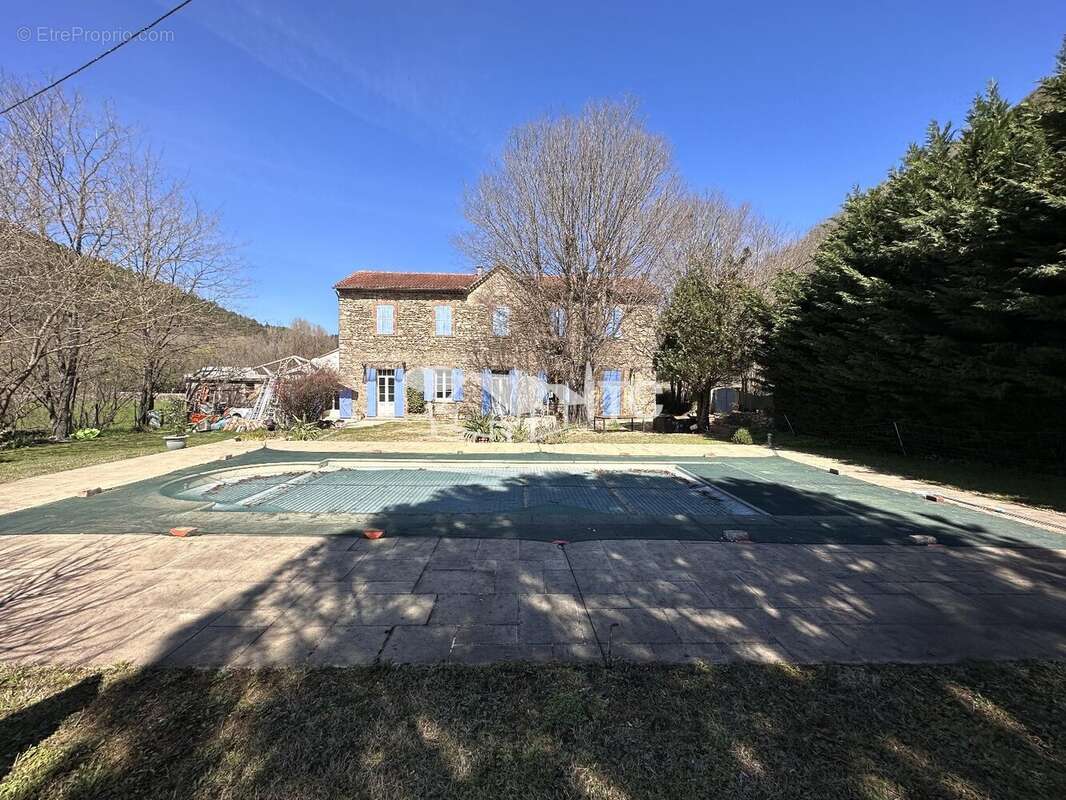 Maison à SAINT-PAUL-LE-JEUNE