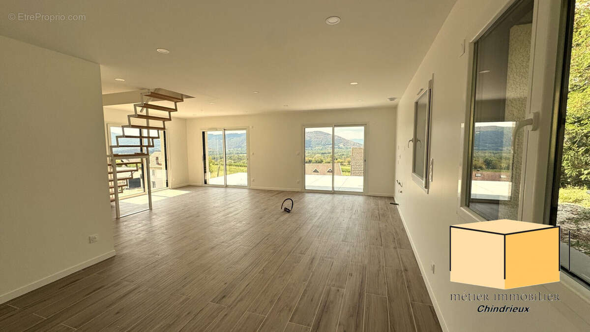 Maison à CHINDRIEUX