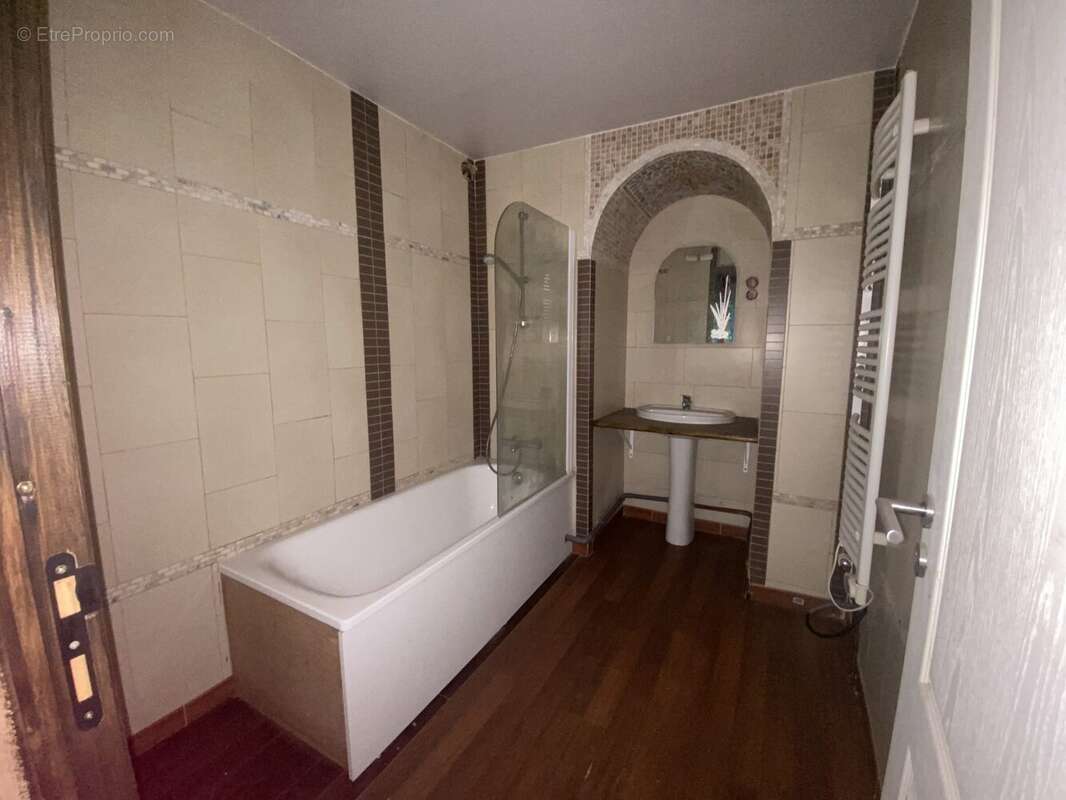 Maison à SAINT-REMY-BLANZY