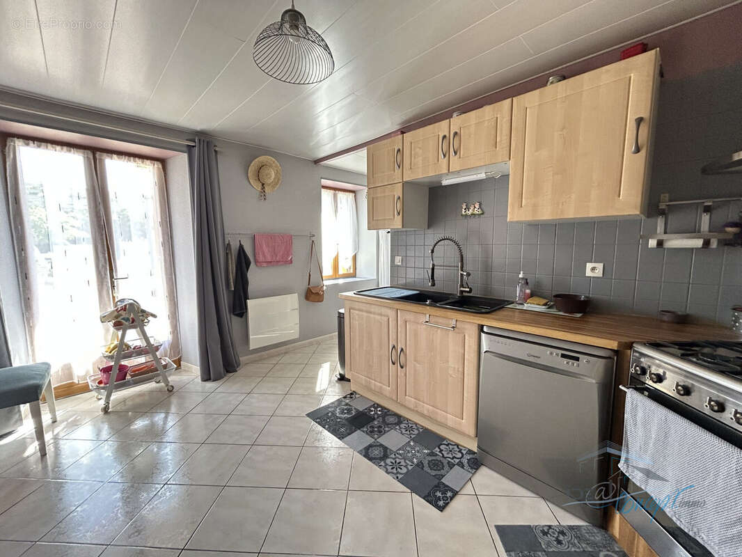 Maison à BOURAY-SUR-JUINE