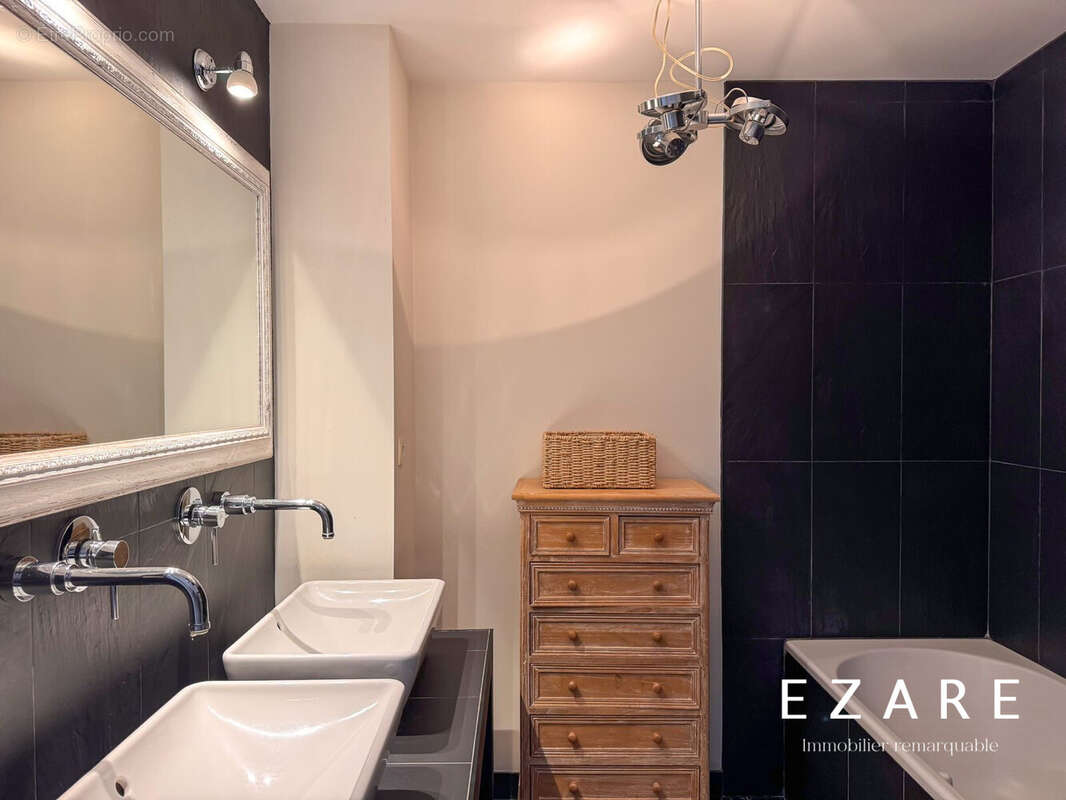 Maison à CORCELLES-LES-MONTS